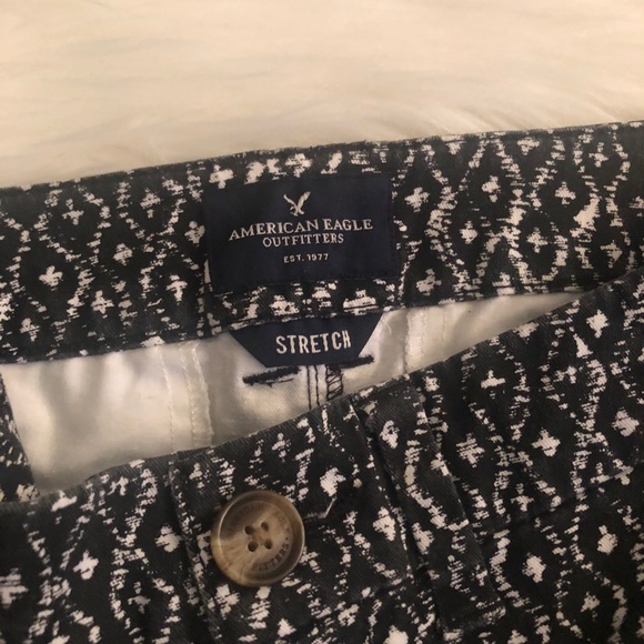 American Eagle Outfitters shortie stretch shorts - Picture 3 of 4